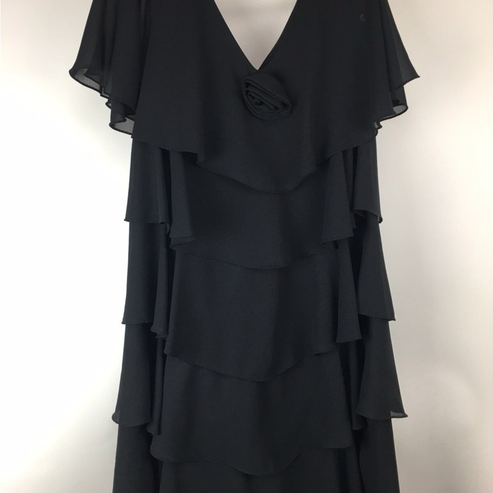 Chic Black Layered Midi Dress LBD perfect for an evening out size Large